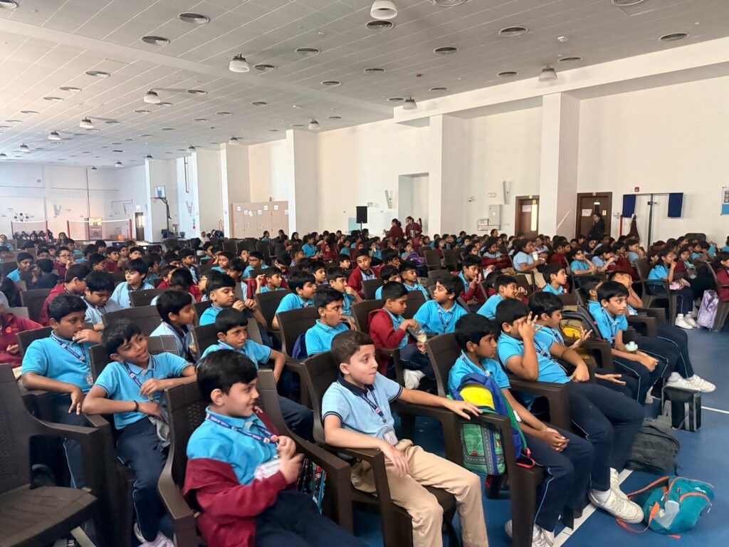 movie-day-at-podar-pearl-school