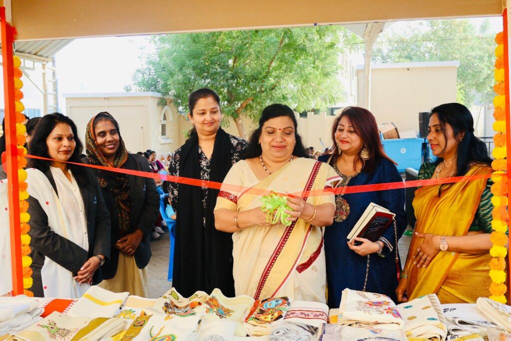 kerala-piravi-at-pearl-school