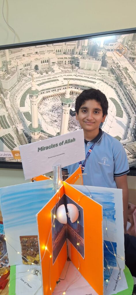 Students presenting innovative projects