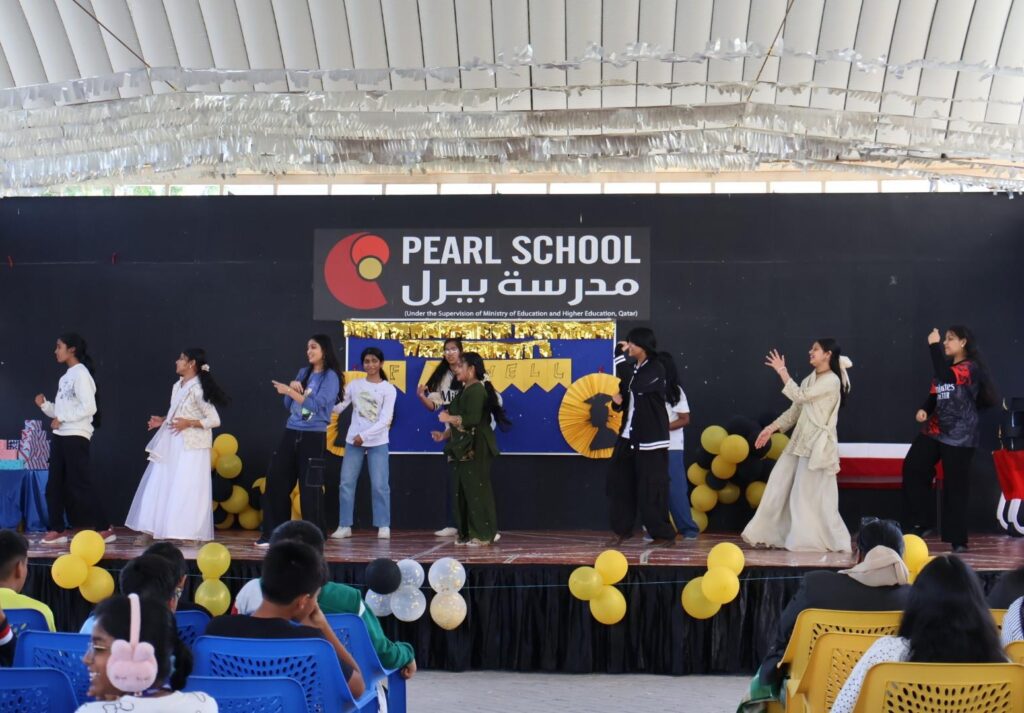 Students enjoying the Farewell celebration