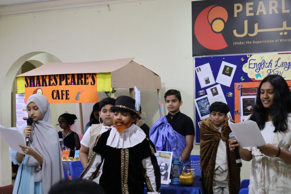 Pearl School students portraying Hamlet, Macbeth, and other characters in school celebration
